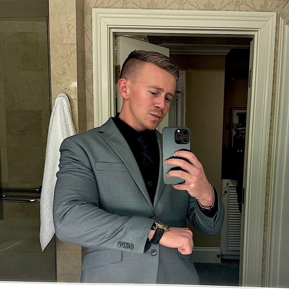 Meet your Posher, Justin